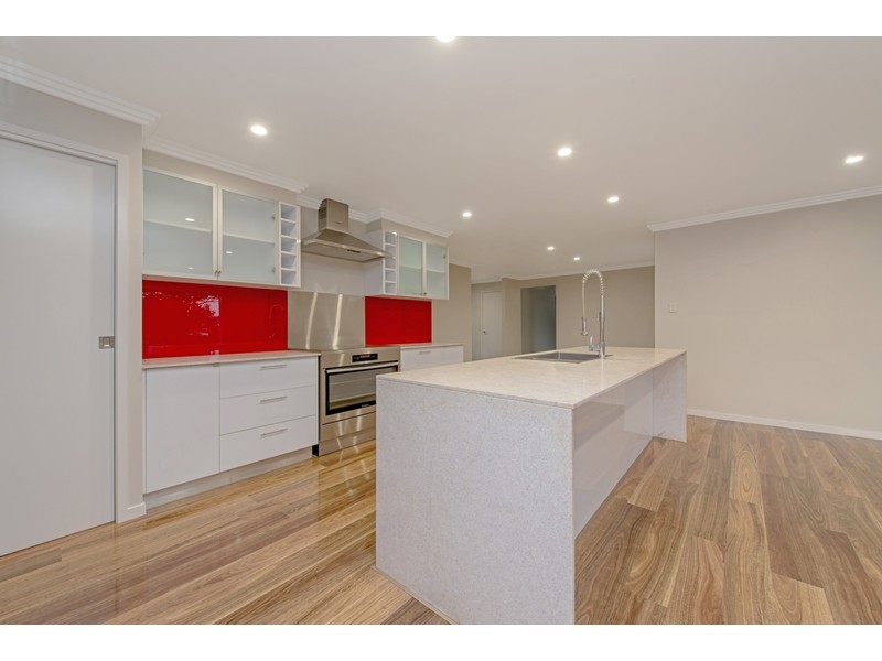 112 Main Street, Westbrook QLD 4350