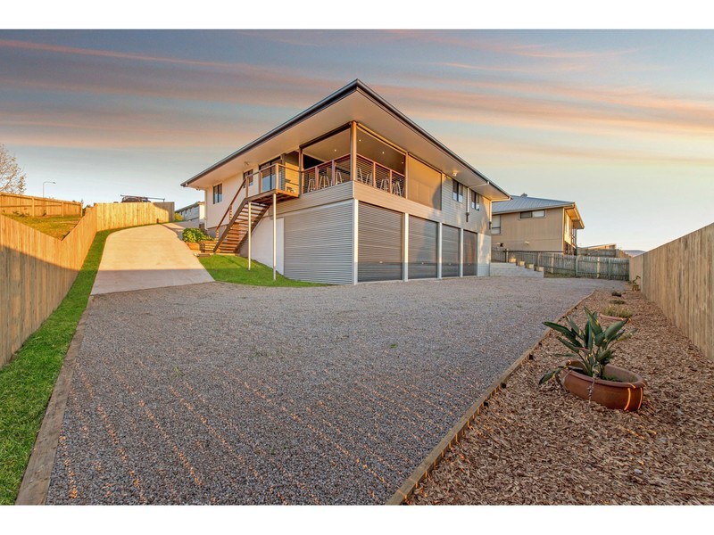 7 McShane Drive, Mount Kynoch QLD 4350