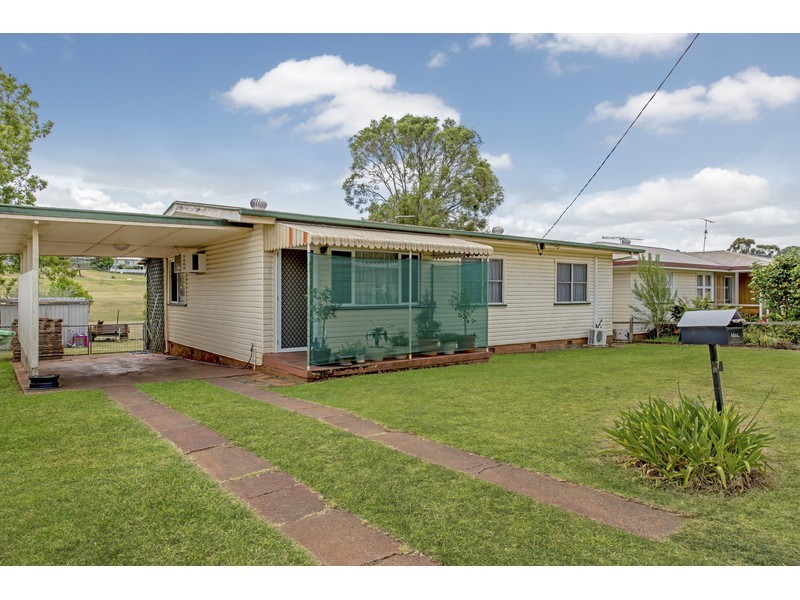 7 Teesdale Avenue, Newtown QLD 4350
