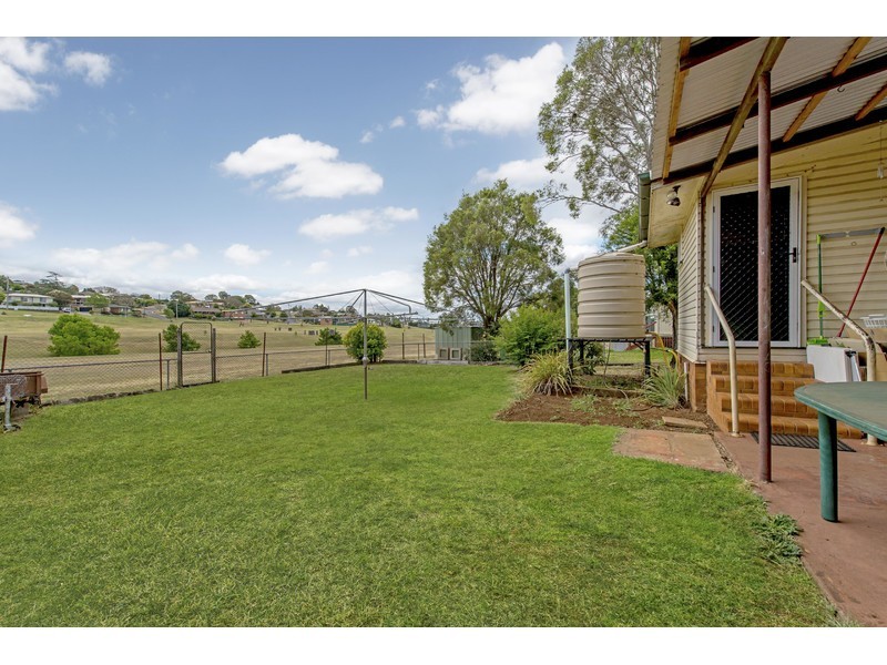 7 Teesdale Avenue, Newtown QLD 4350