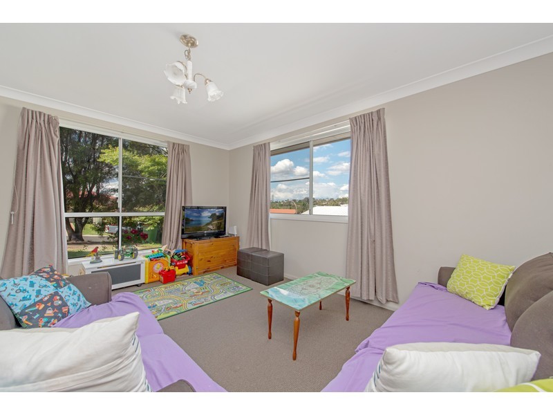 1 & 2/16 Horrocks Crescent, Kearneys Spring QLD 4350