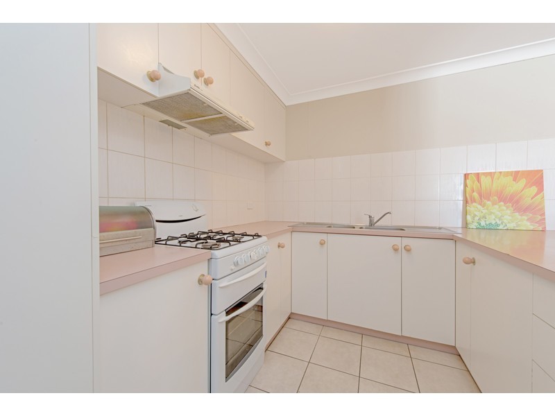 1 & 2/16 Horrocks Crescent, Kearneys Spring QLD 4350