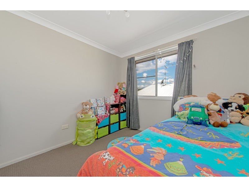 1 & 2/16 Horrocks Crescent, Kearneys Spring QLD 4350