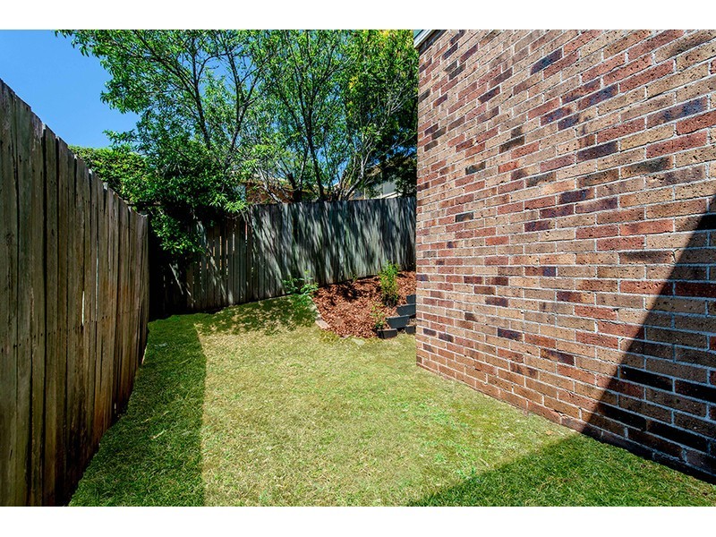 1 & 2/16 Horrocks Crescent, Kearneys Spring QLD 4350