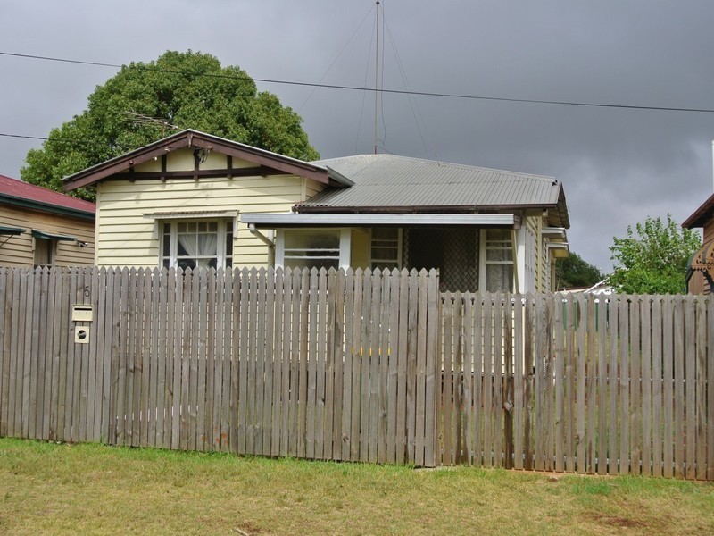 5 McCarthy Street, Newtown QLD 4350