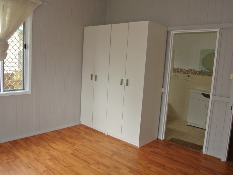 5 McCarthy Street, Newtown QLD 4350