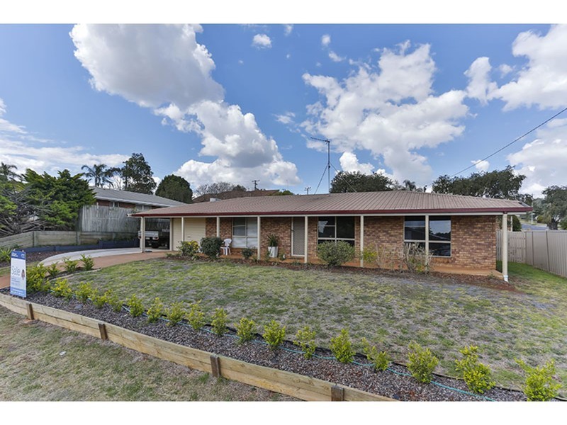 636 Greenwattle Street, Newtown QLD 4350