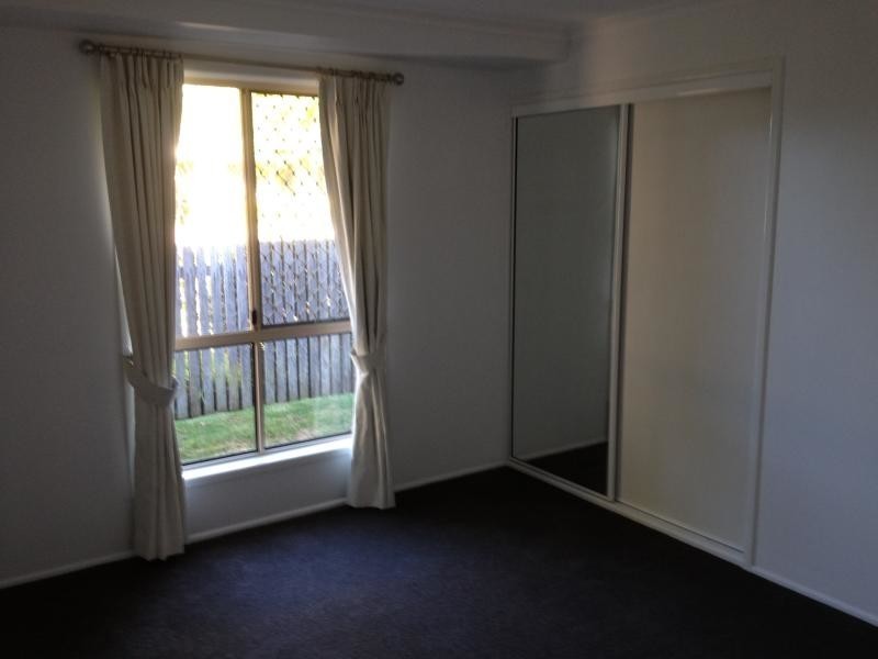 42 Hoepper Street, Kearneys Spring QLD 4350