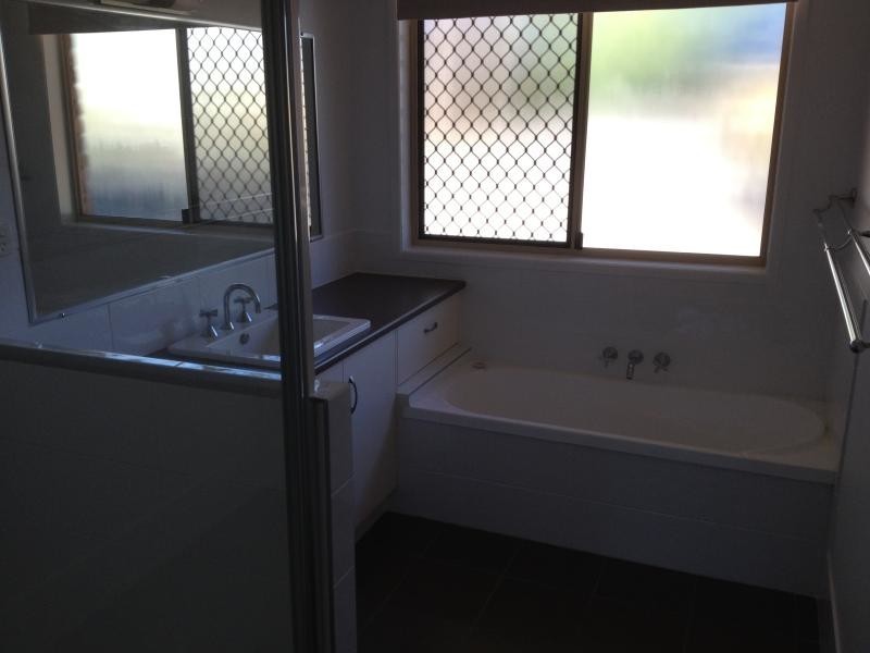 42 Hoepper Street, Kearneys Spring QLD 4350