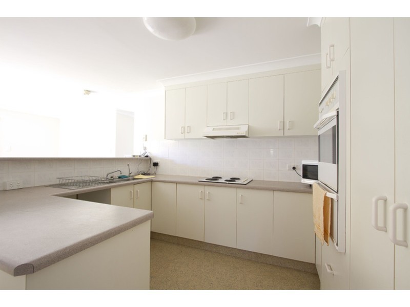 9 Gainsborough Drive, Glenvale QLD 4350