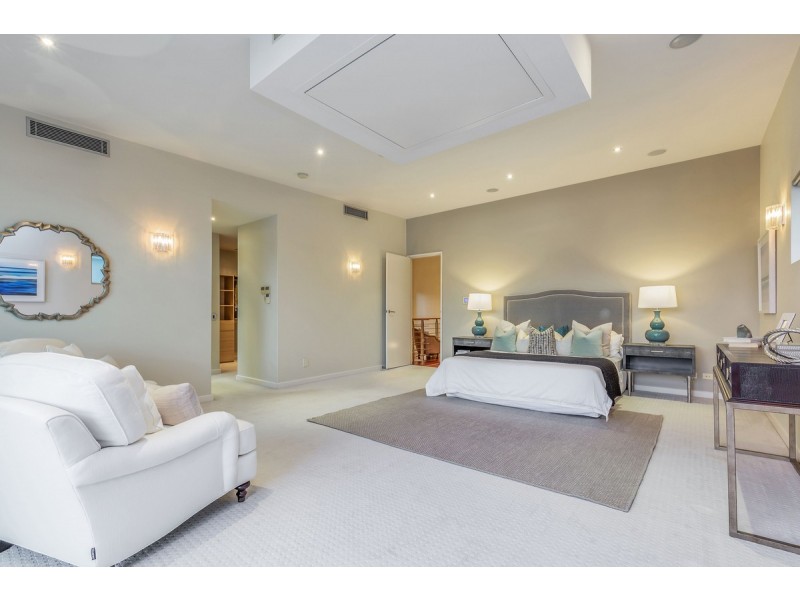 26 LEURA Terrace, Hawthorne QLD 4171