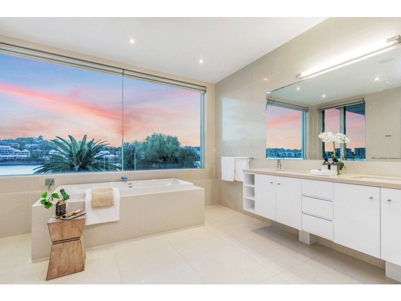 26 LEURA Terrace, Hawthorne QLD 4171