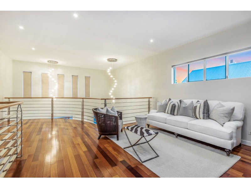 26 LEURA Terrace, Hawthorne QLD 4171