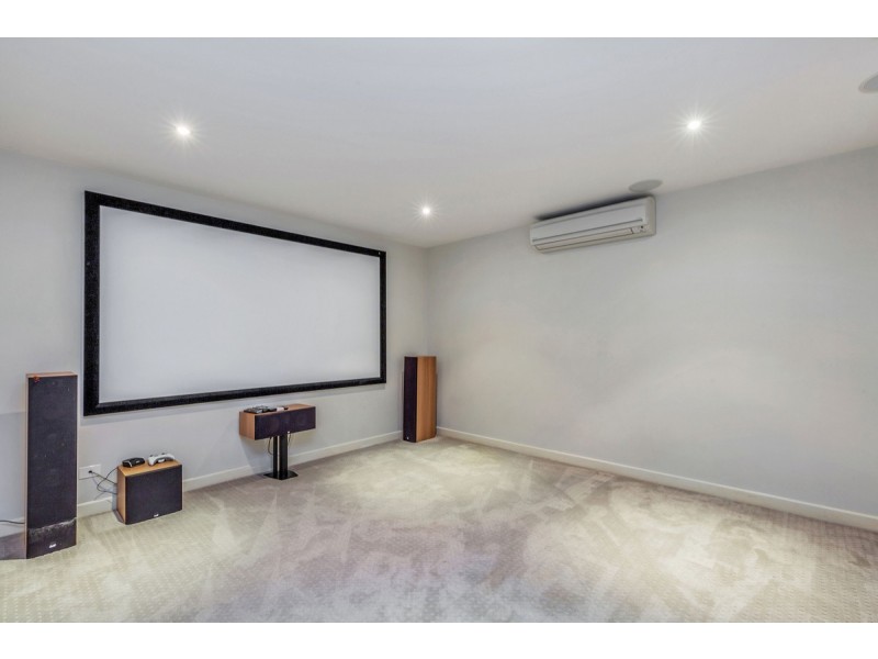 26 LEURA Terrace, Hawthorne QLD 4171