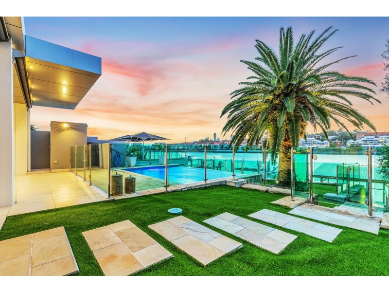 26 LEURA Terrace, Hawthorne QLD 4171