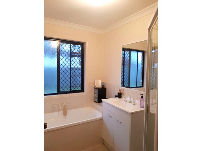 8 Jade Court, Algester QLD 4115