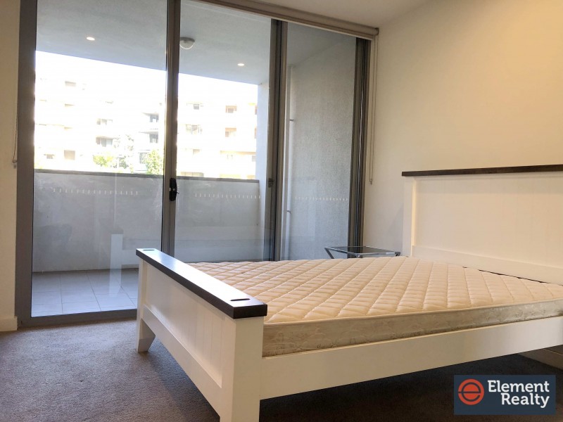 C205/2 Rowe Drive, Potts Hill NSW 2143