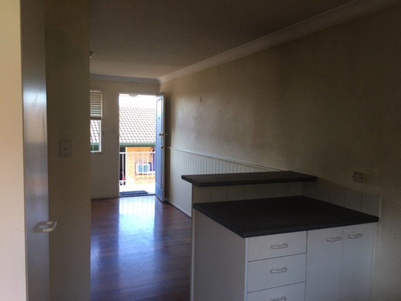 2/66 Wylie Avenue, Greenslopes QLD 4120