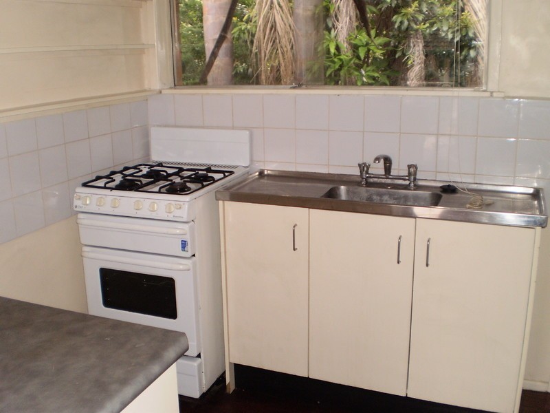 2/66 Wylie Avenue, Greenslopes QLD 4120