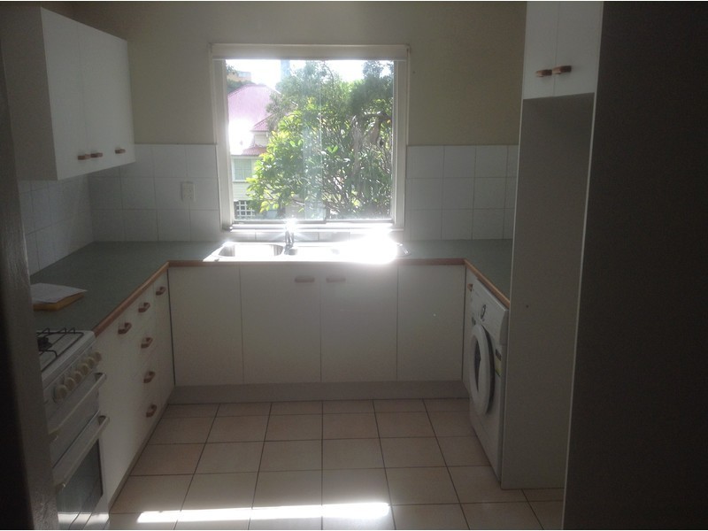 4/49 Lockerbie Street, Kangaroo Point QLD 4169