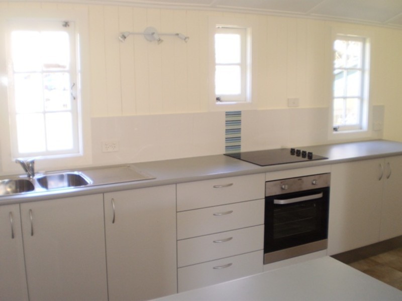 16 Huxham Terrace, Auchenflower QLD 4066
