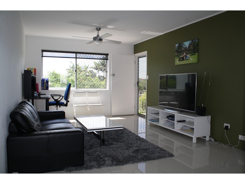 2/15 Barter Avenue, Holland Park QLD 4121