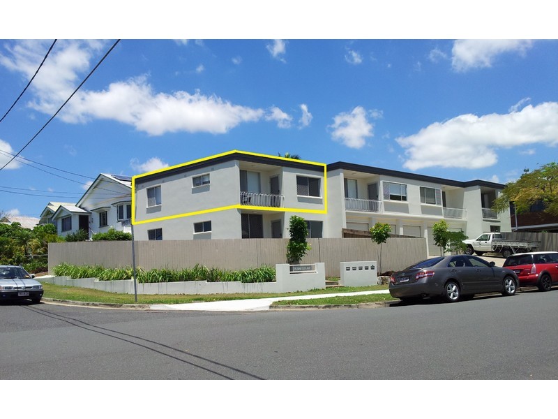 2/15 Barter Avenue, Holland Park QLD 4121