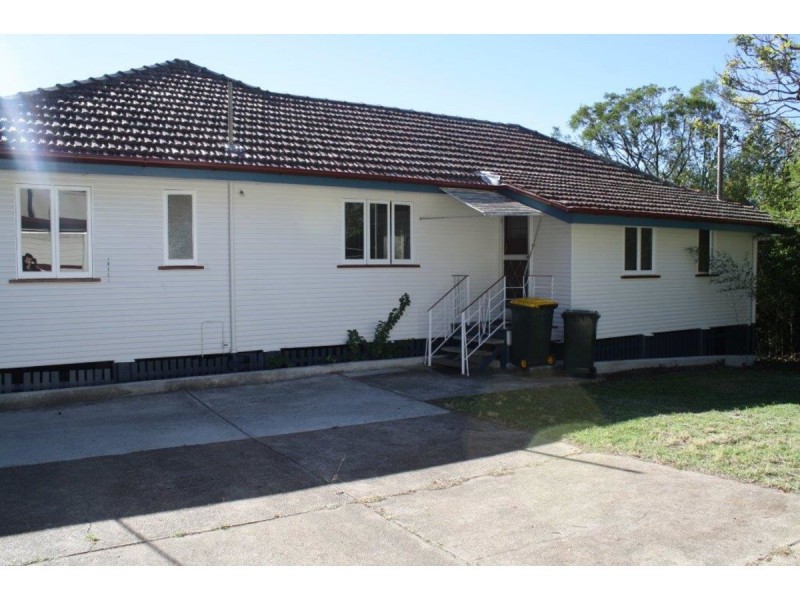 24 Eric Road, Holland Park QLD 4121