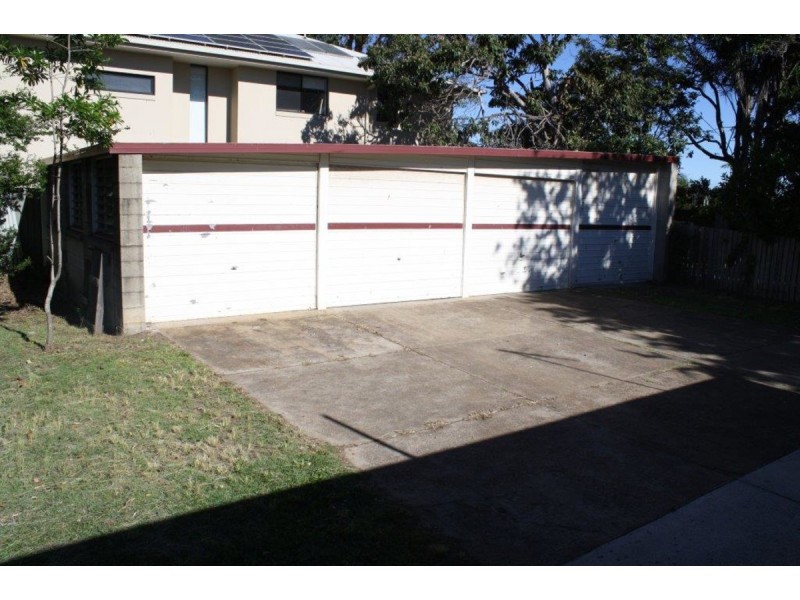 24 Eric Road, Holland Park QLD 4121