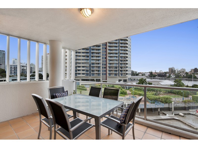 34/78 Cairns Street, Kangaroo Point QLD 4169