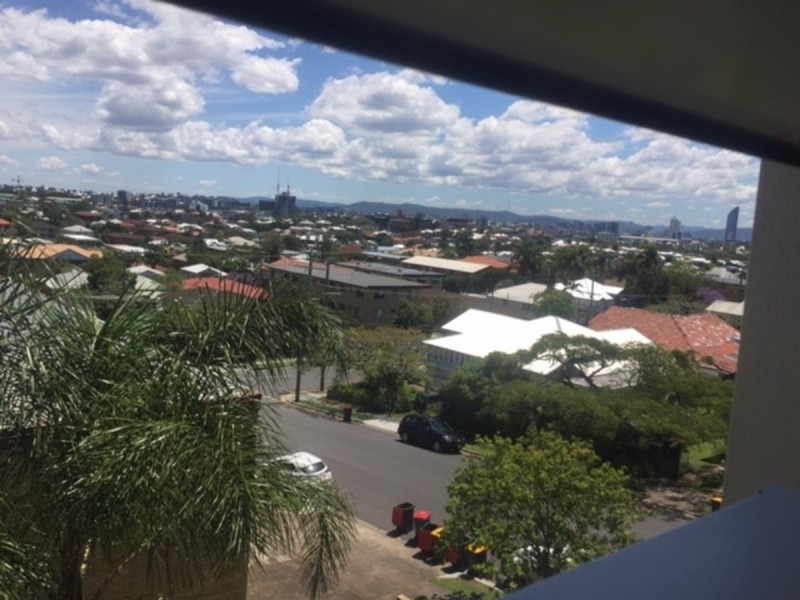 12/223 Cavendish Road, Coorparoo QLD 4151