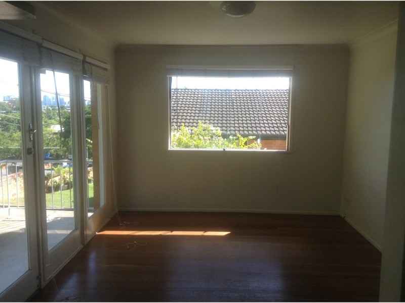 1/66 Wylie Avenue, Greenslopes QLD 4120