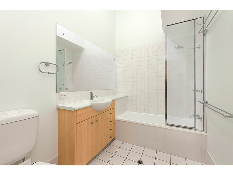 9/111 Leworthy Street, Bardon QLD 4065