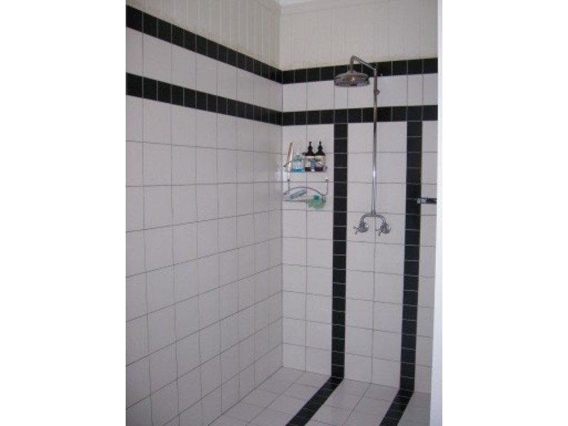 21 Agnew Street, Norman Park QLD 4170