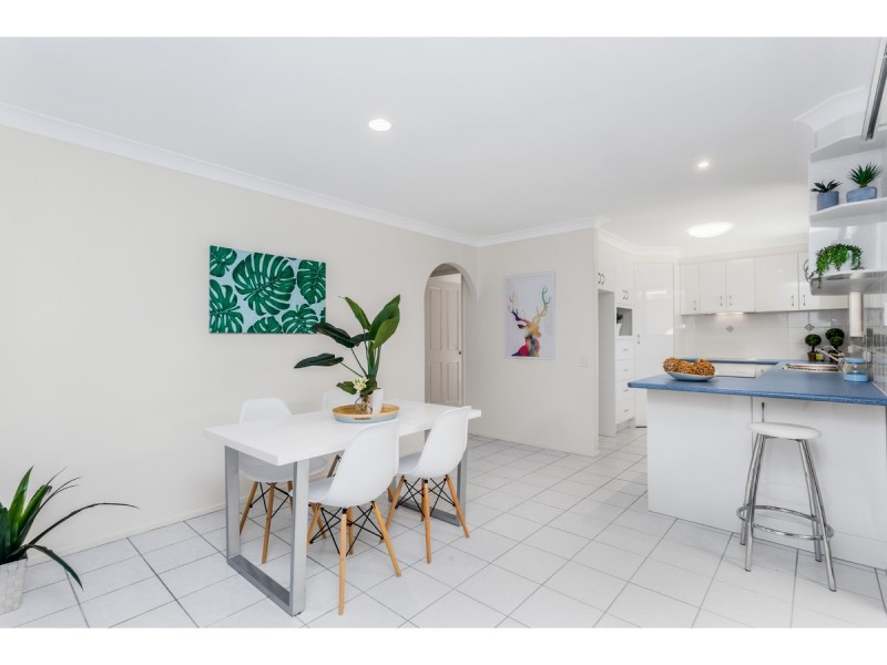 21 Walnut Street, Elanora QLD 4221