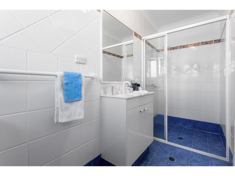 21 Walnut Street, Elanora QLD 4221