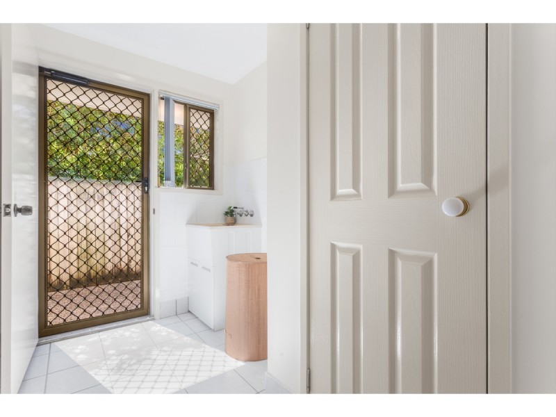 21 Walnut Street, Elanora QLD 4221