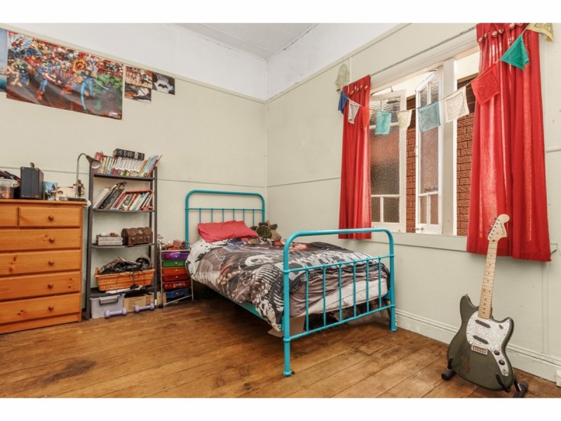 8 Abingdon Street, Woolloongabba QLD 4102