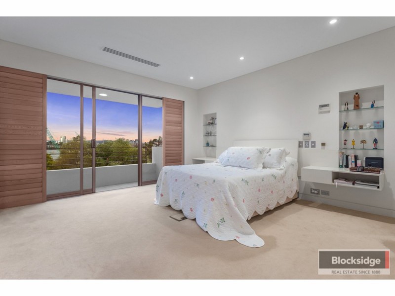 7 Mullens Street, Hamilton QLD 4007