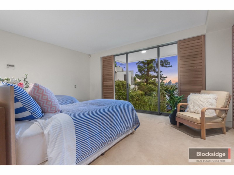 7 Mullens Street, Hamilton QLD 4007