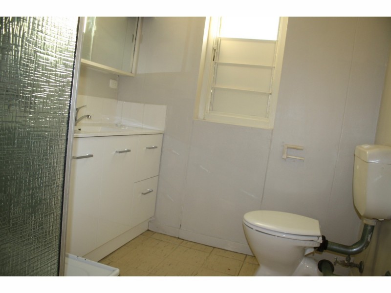 12/223 Cavendish Road, Coorparoo QLD 4151