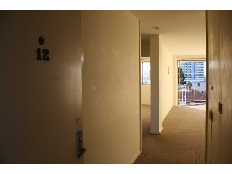 12/223 Cavendish Road, Coorparoo QLD 4151