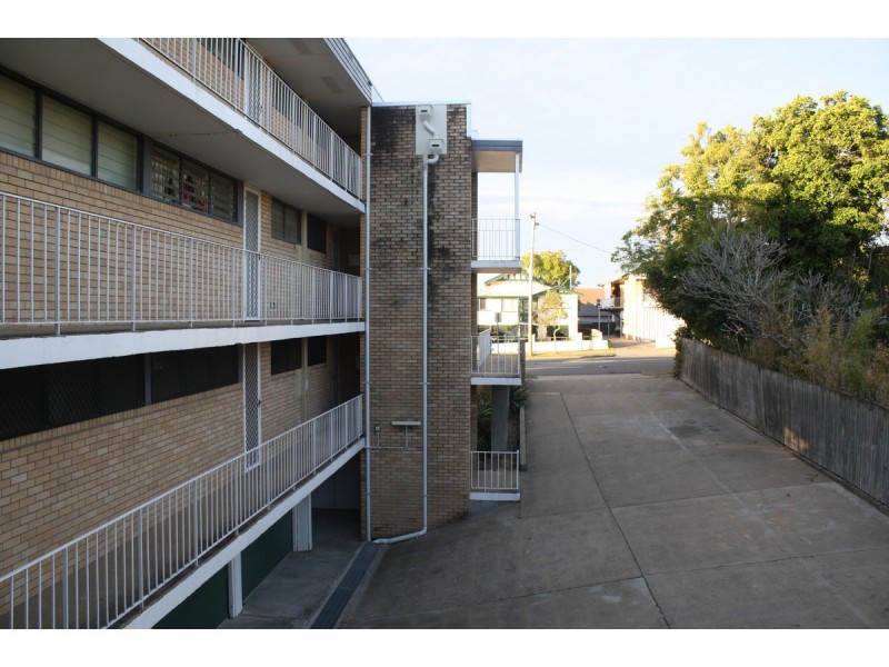 12/223 Cavendish Road, Coorparoo QLD 4151