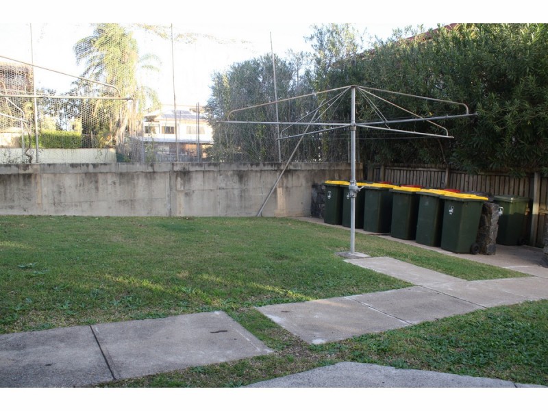 12/223 Cavendish Road, Coorparoo QLD 4151