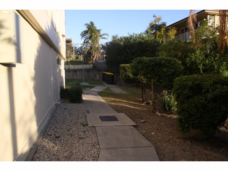 12/223 Cavendish Road, Coorparoo QLD 4151