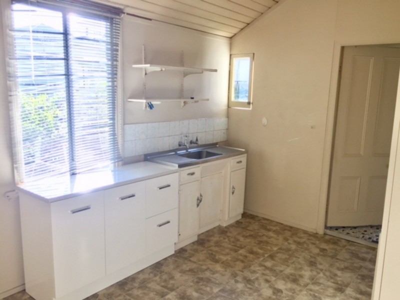 2/42 Frodsham Street, Albion QLD 4010