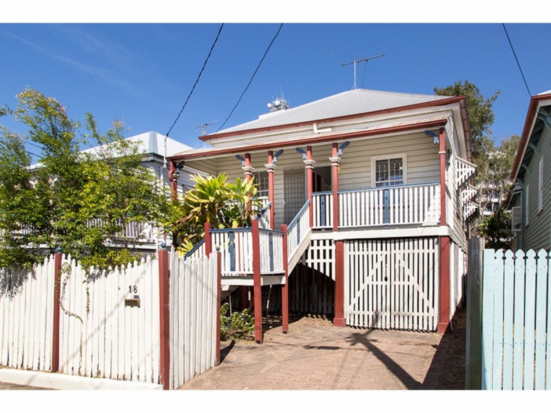 18 Lockerbie Street, Kangaroo Point QLD 4169