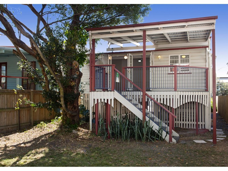 18 Lockerbie Street, Kangaroo Point QLD 4169