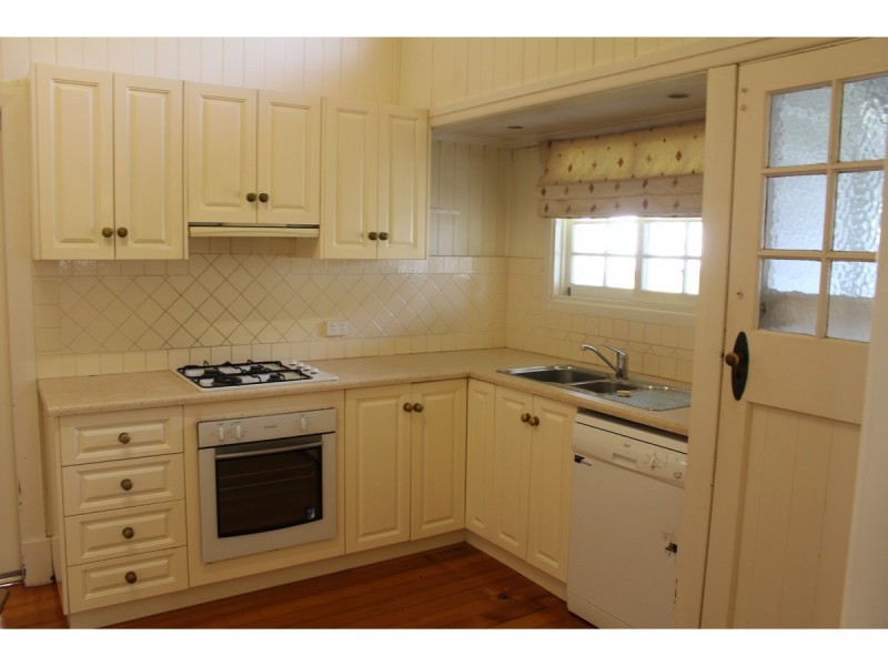 72 Woodville Street, Hendra QLD 4011