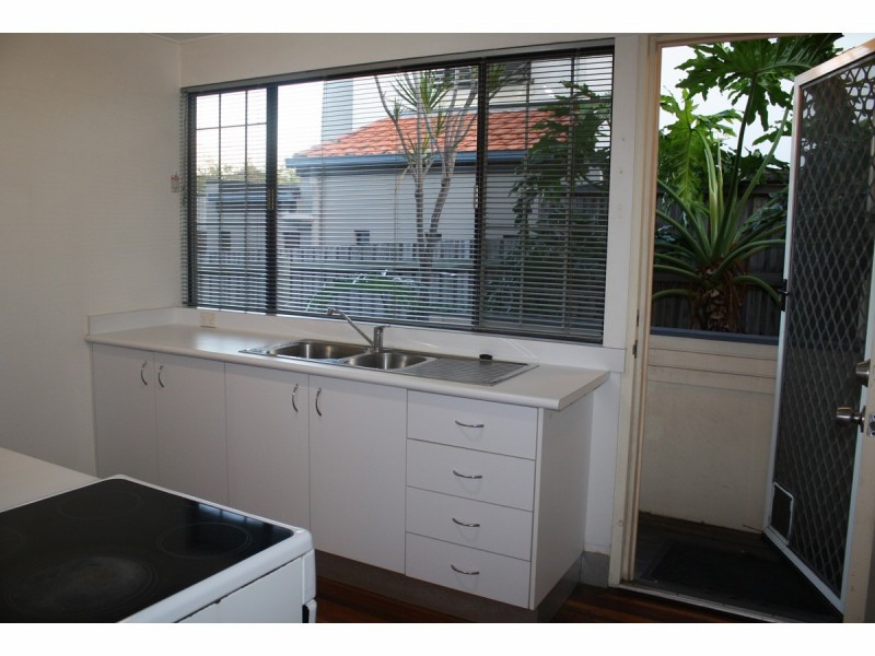 2/22 Boston Street, Clayfield QLD 4011